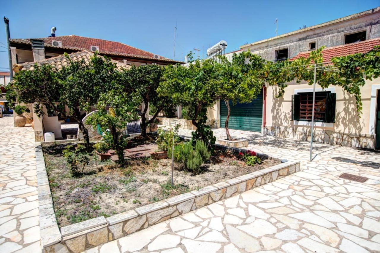 Trident Studios And Apartments Kavos Luaran gambar