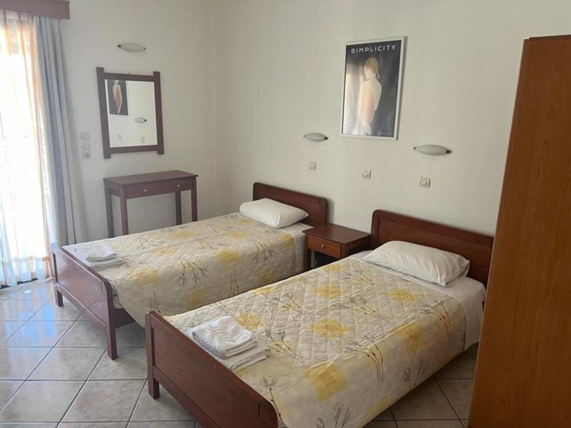 Trident Studios And Apartments Kavos Luaran gambar