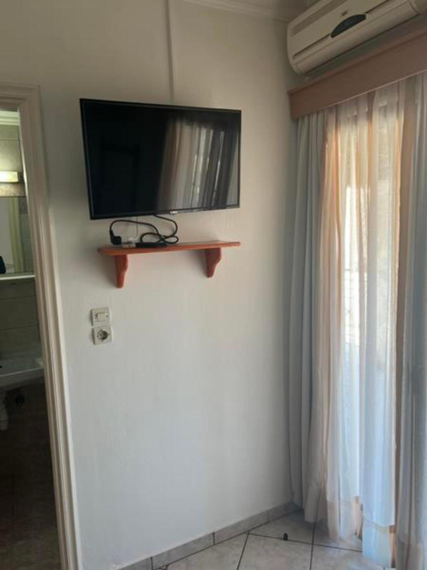 Trident Studios And Apartments Kavos Luaran gambar